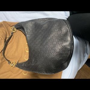 Black leather Gucci Purse